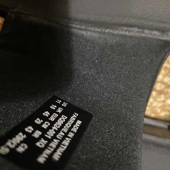 Nike Slippers us 11 - Picture 2 of 3